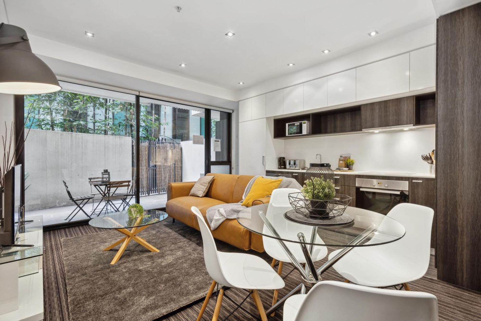 Complete Host Halo Apartments Мельбурн Номер фото