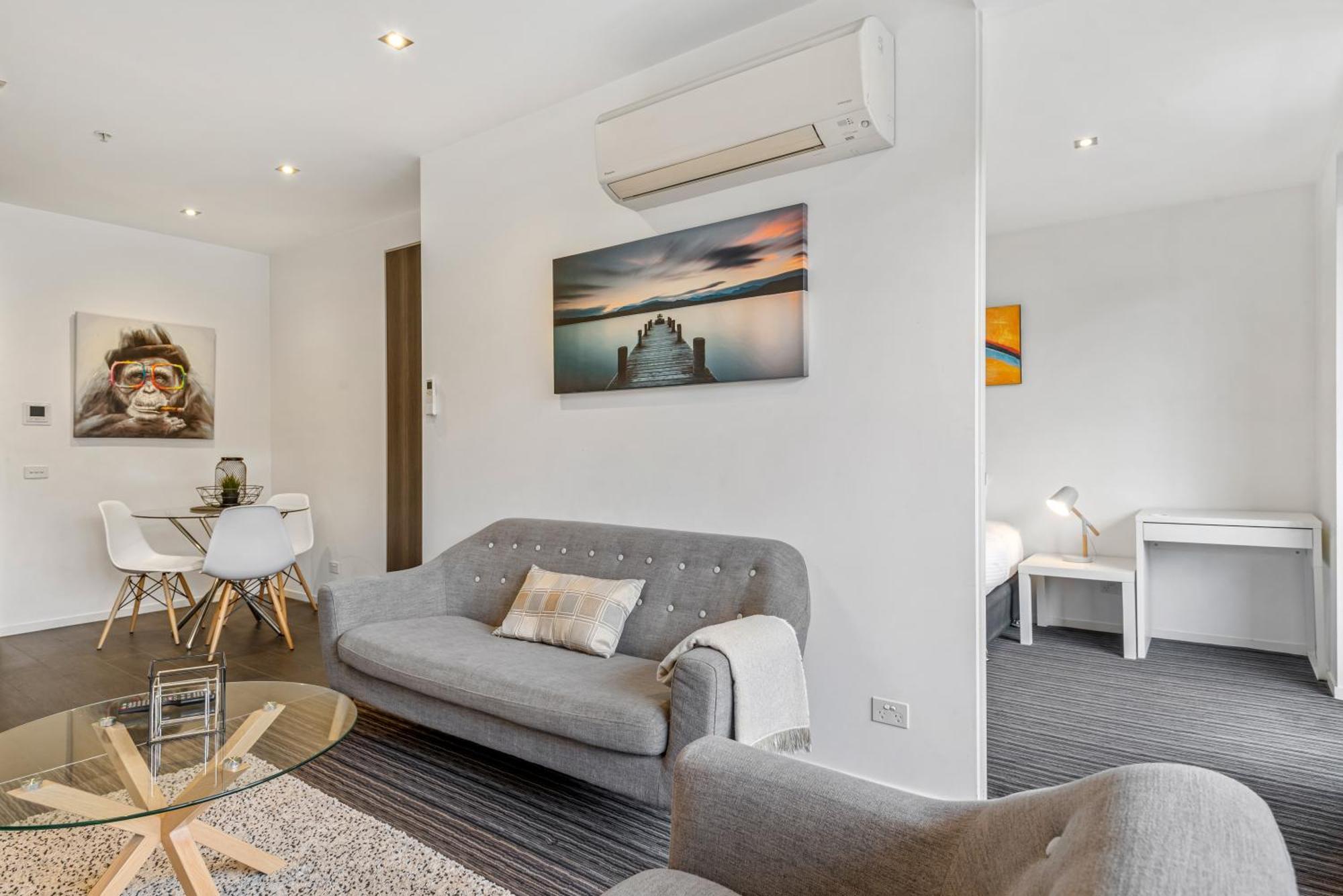 Complete Host Halo Apartments Мельбурн Номер фото